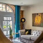3 Cocoa Apartment York